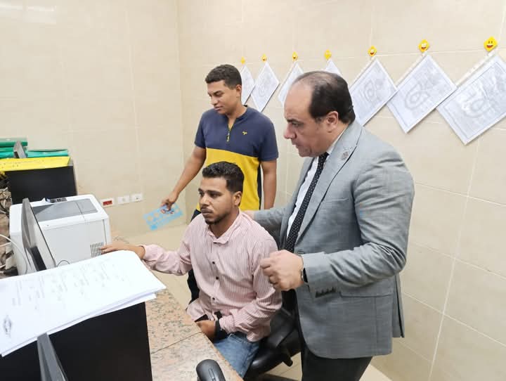 توفير خدمة علاجية لائقة وسريعة للمواطن الأسوانى 